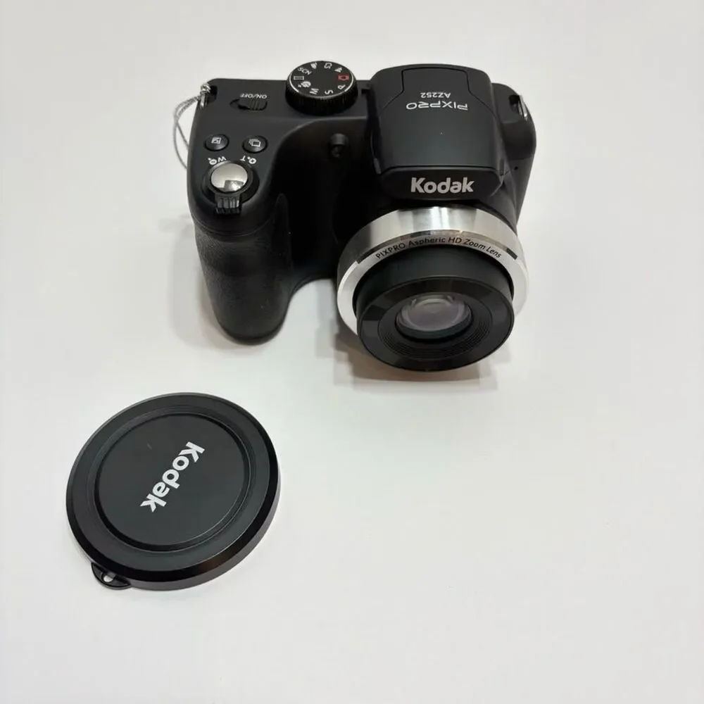 Kodak PIXPRO Az252 Point & Shoot Digital CAMERA 16mp 3
